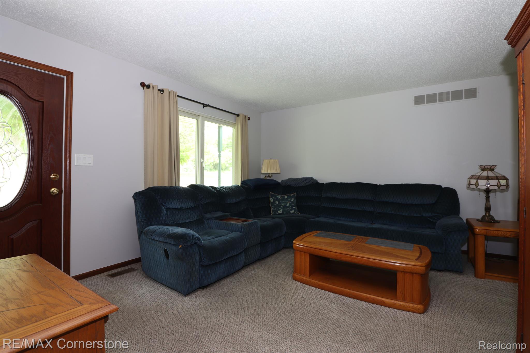 951 Old Plank Road Milford, MI 48381 - Photo 5 of 26 Family Room