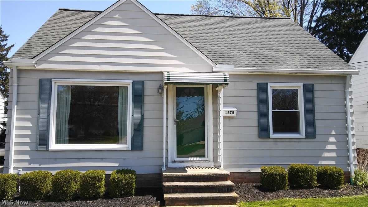 1375 Lander Road Cleveland, OH 44124 - Photo 2 of 18