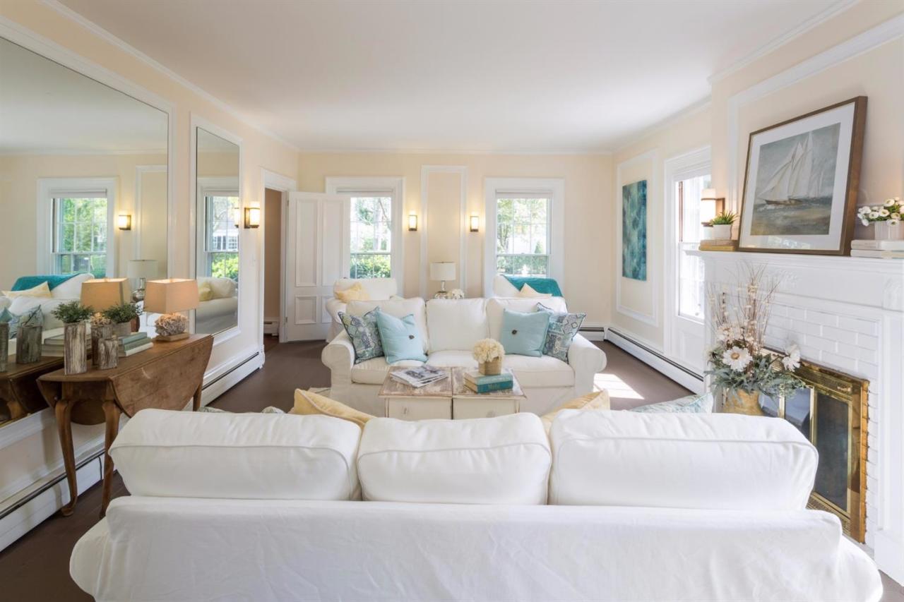 490 Main Street Centerville, MA 02632 - Photo 8 of 35 a living room with furniture and wooden floor
