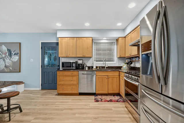 $559,999 | 185 North Happ Road, Northfield, IL 60093