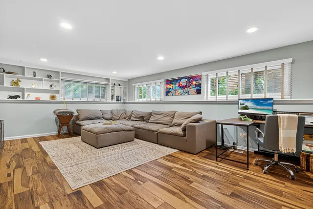 $559,999 | 185 North Happ Road, Northfield, IL 60093