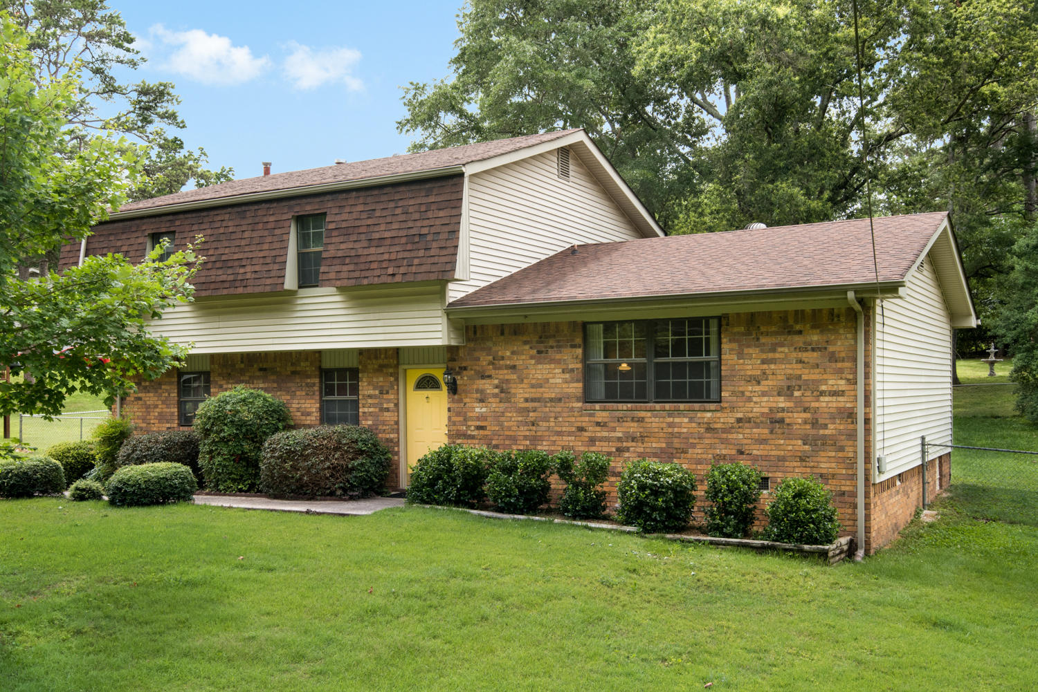 7111 Middle Valley Road Hixson, TN 37343 - Photo 2 of 25 Front View