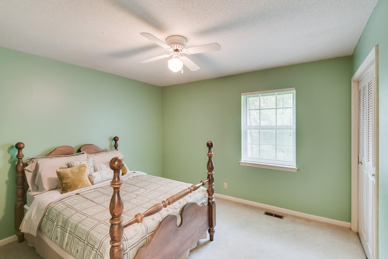 7111 Middle Valley Road Hixson, TN 37343 - Photo 15 of 25 Bedroom One