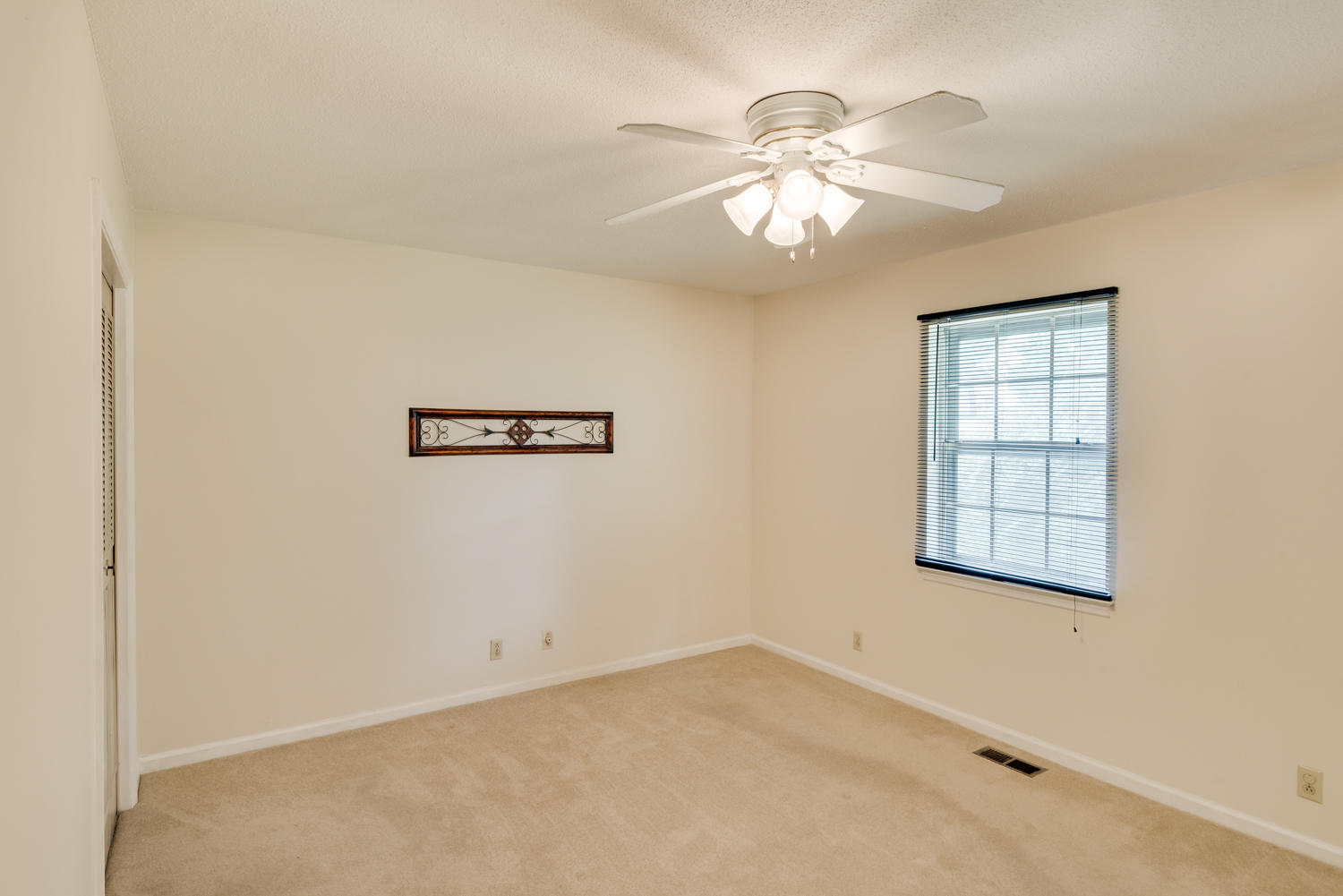 7111 Middle Valley Road Hixson, TN 37343 - Photo 16 of 25 Bedroom Two