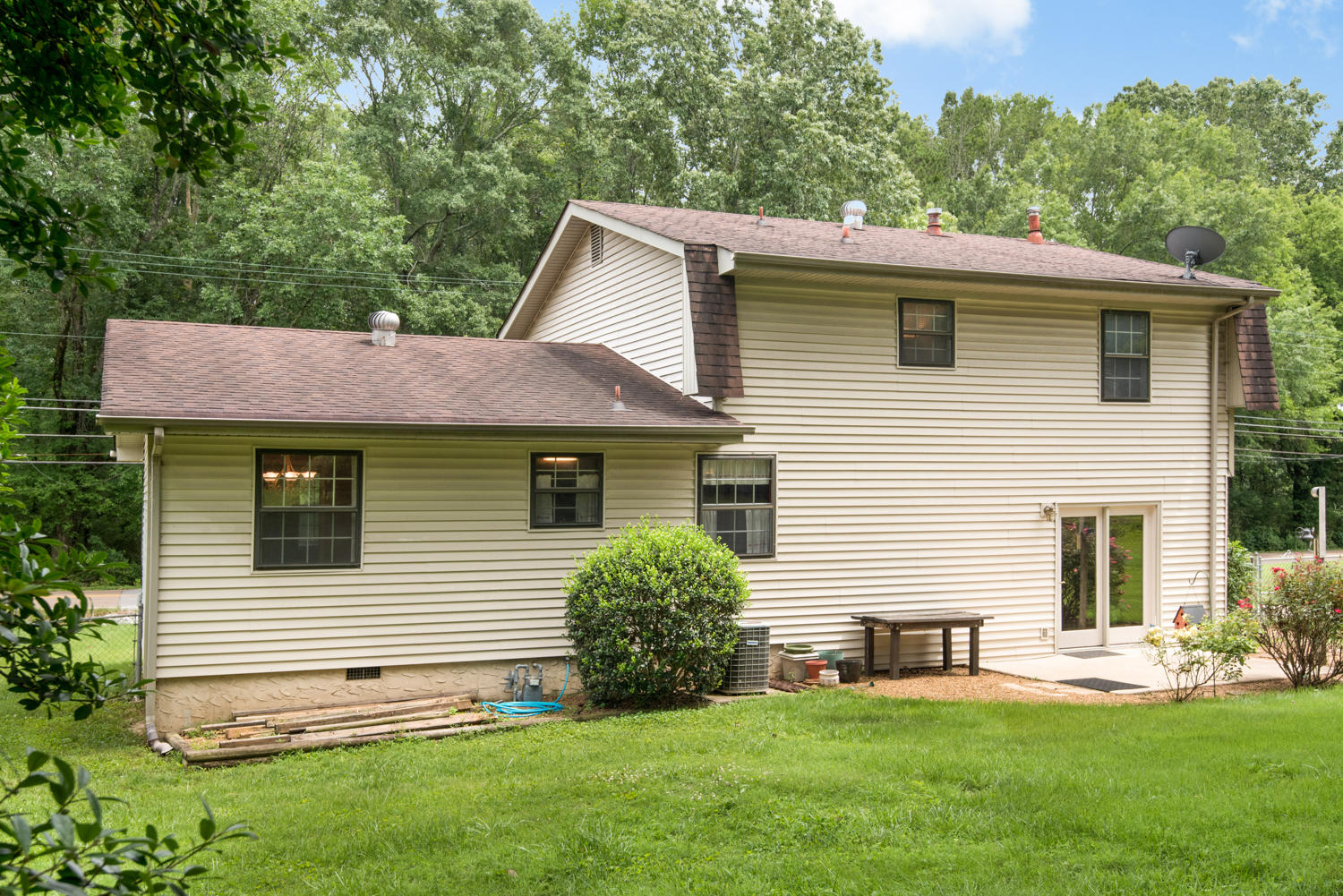 7111 Middle Valley Road Hixson, TN 37343 - Photo 21 of 25 Back View
