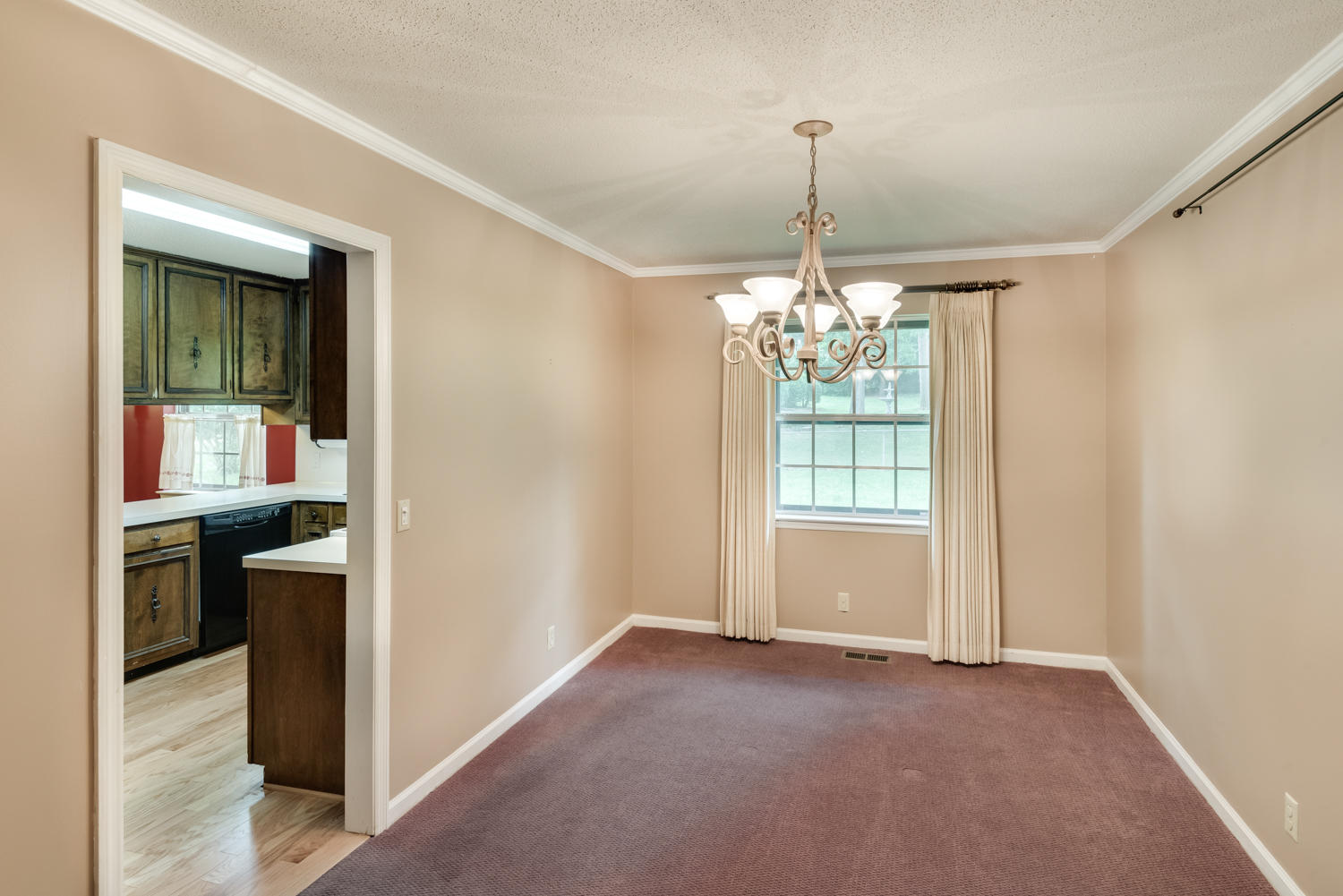 7111 Middle Valley Road Hixson, TN 37343 - Photo 7 of 25 Dining Room