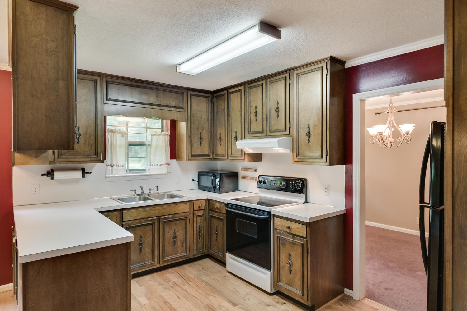 7111 Middle Valley Road Hixson, TN 37343 - Photo 8 of 25 Kitchen