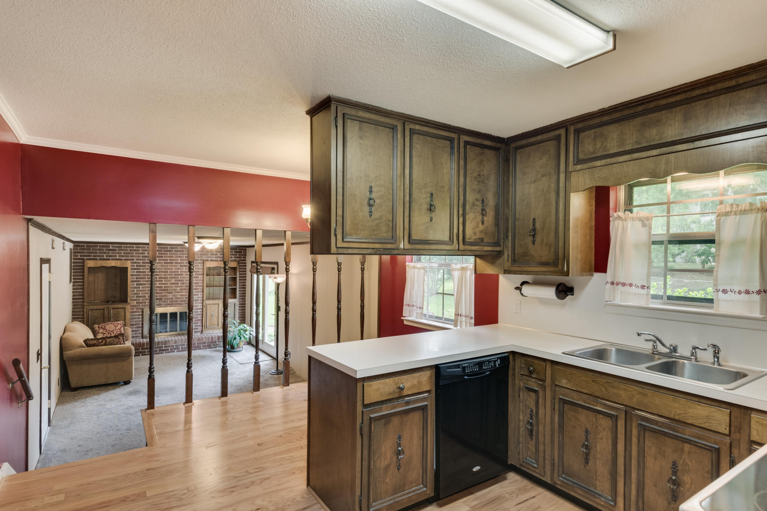 7111 Middle Valley Road Hixson, TN 37343 - Photo 10 of 25 Kitchen