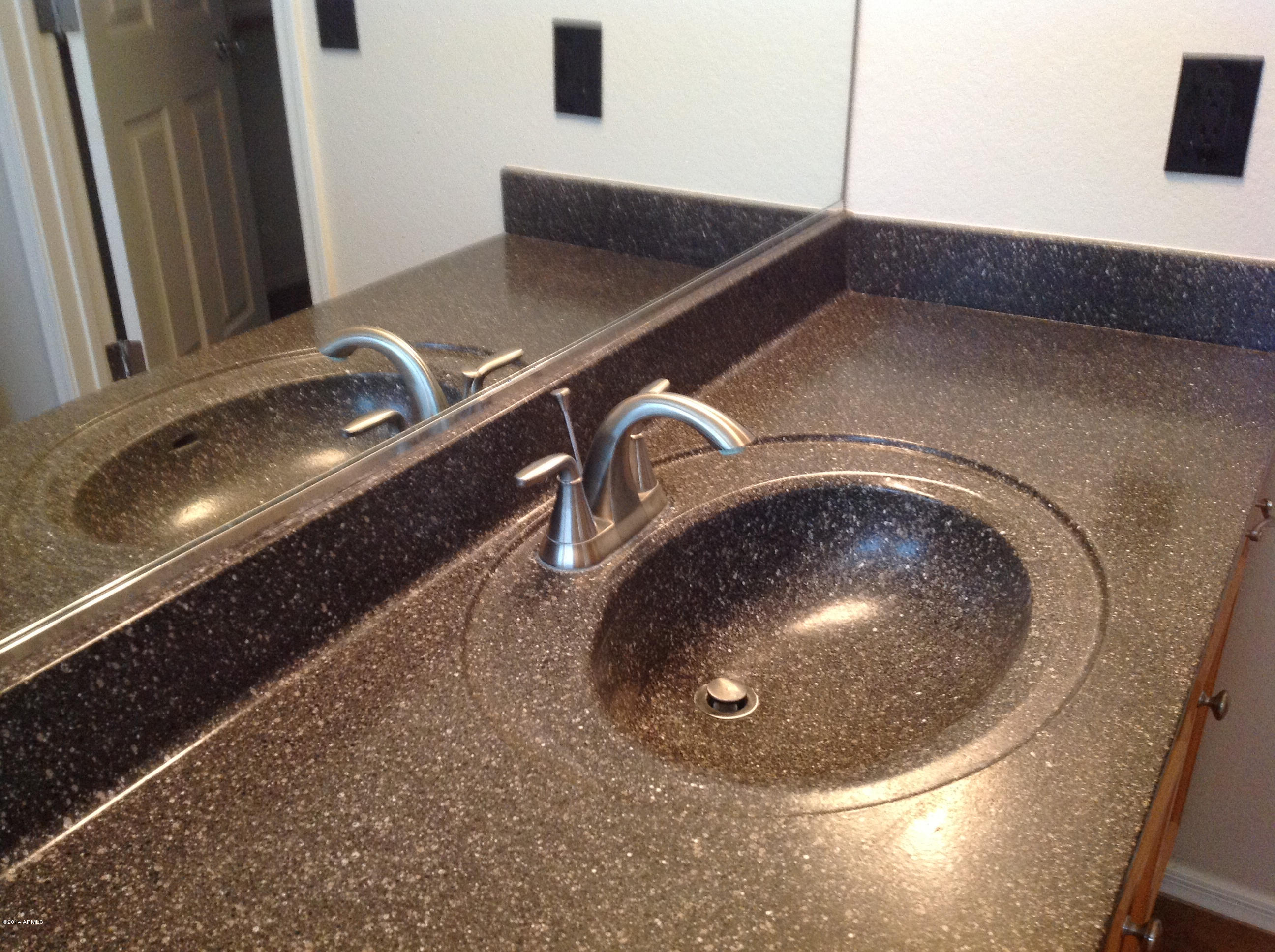 4717 East Mossman Road Phoenix, AZ 85050 - Photo 12 of 12 GRANITEX & MOEN !!