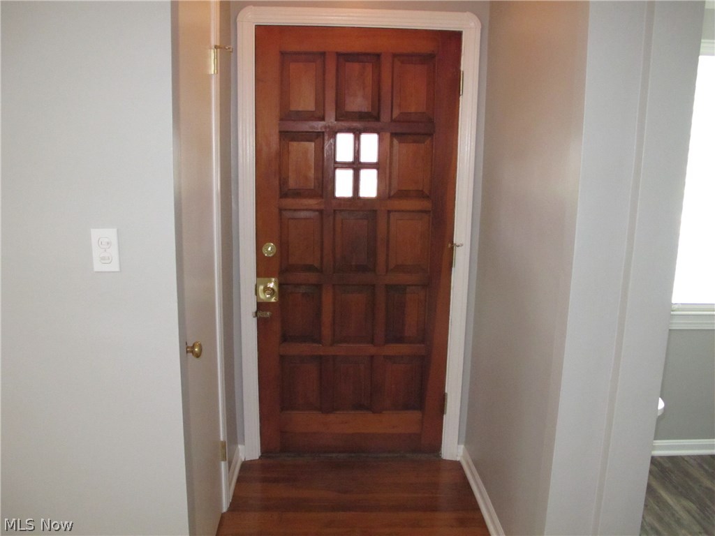 5810 Snow Road Parma, OH 44129 - Photo 4 of 22