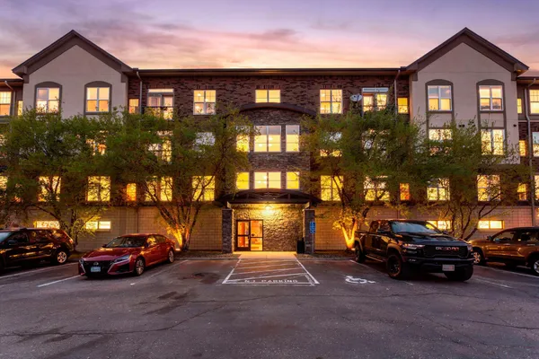 $234,900 | 13560 Technology Dr., Unit 1115, Eden Prairie, MN 55344