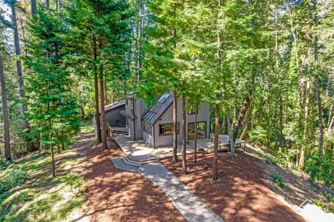 $2,195,000 | 101 Laughing Cow Road, Woodside, CA 94062