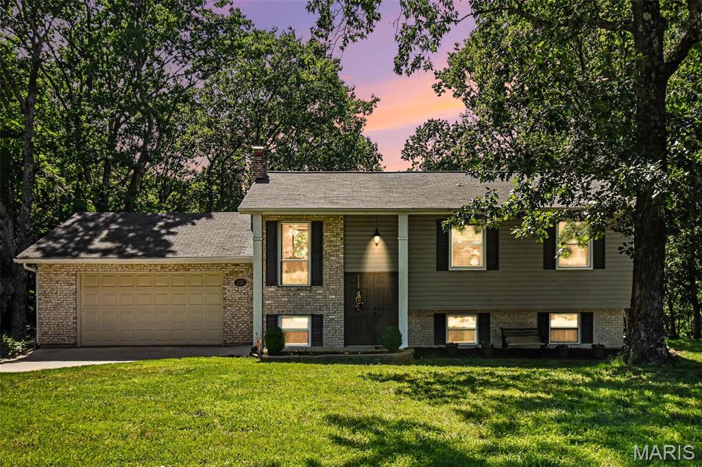 2371 Crestview Drive High Ridge, MO 63049 - Photo 1 of 29