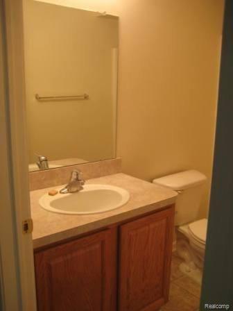 16948 Farmington Road Livonia, MI 48154 - Photo 17 of 20 IMG_2150.JPG
