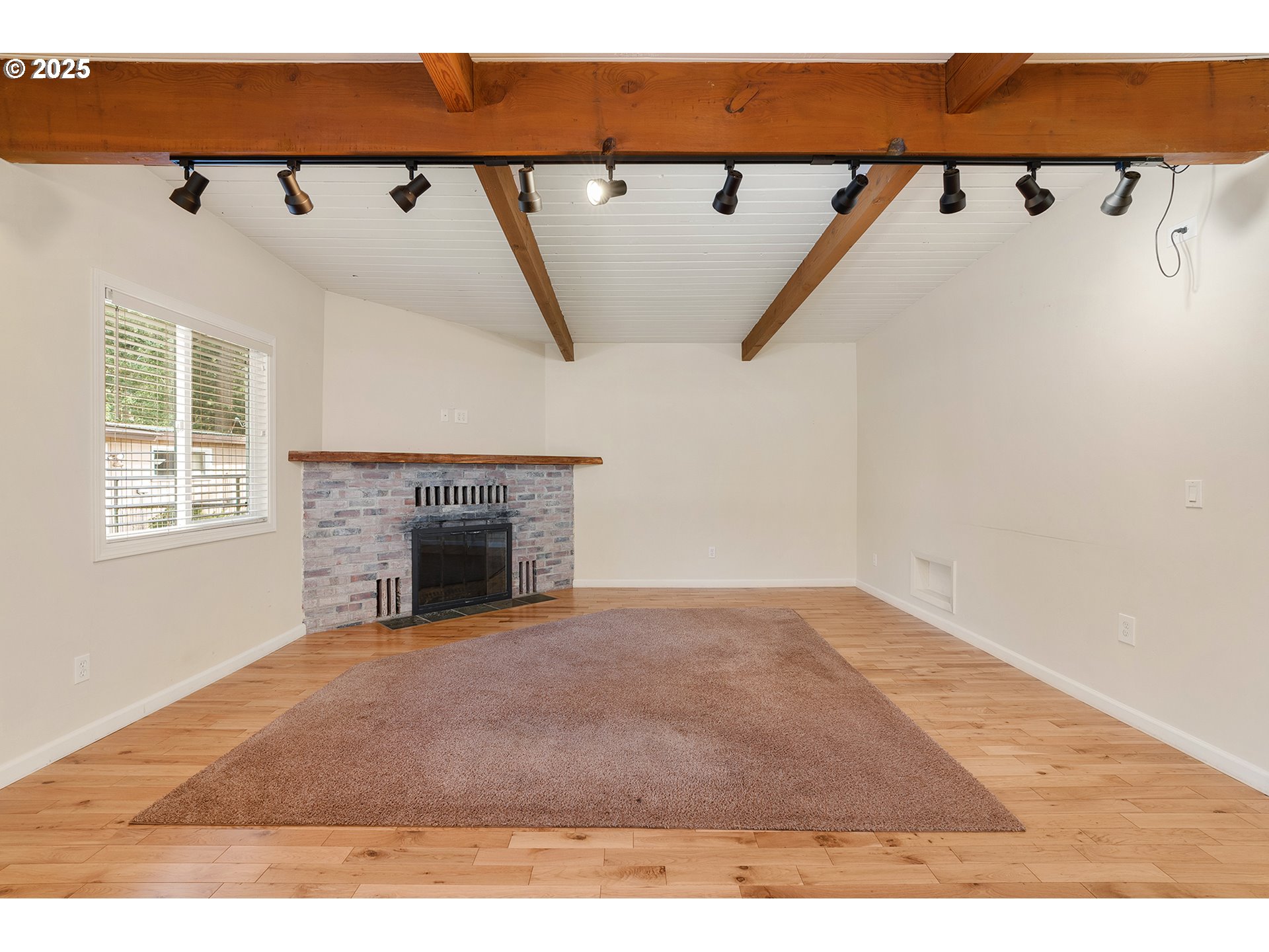 12950 South New Era Road Oregon City, OR 97045 - Photo 6 of 45 a view of entryway