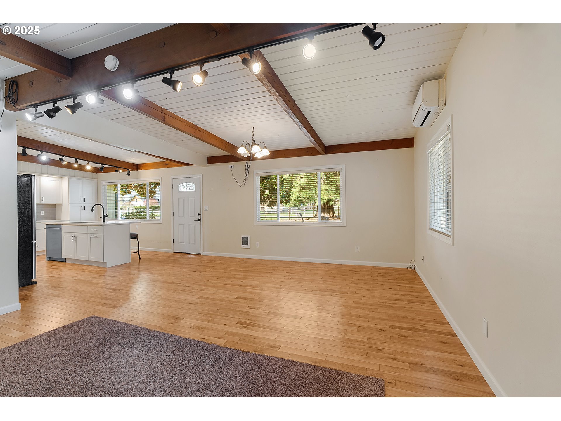 12950 South New Era Road Oregon City, OR 97045 - Photo 7 of 45 a view of an empty room