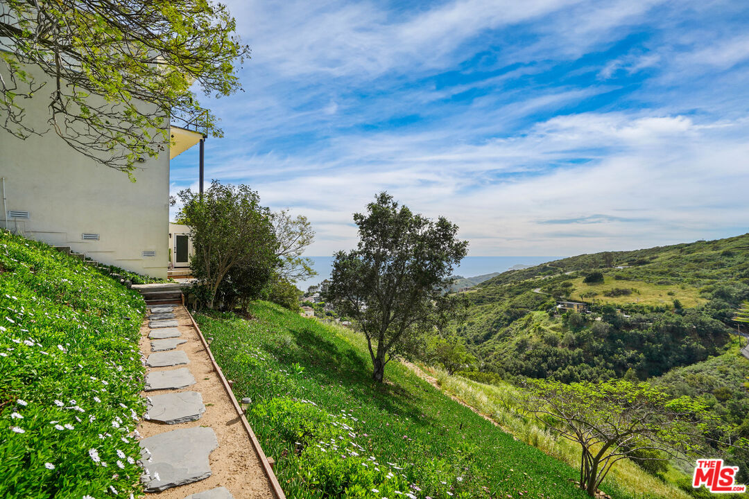 2727 Corral Canyon Road Malibu, CA 90265 - Photo 31 of 43