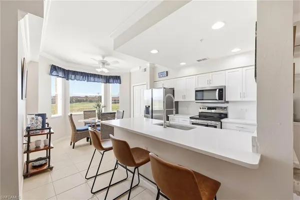 $2,200 | 2700 Cypress Trace Circle, Unit 3112, Naples, FL 34119