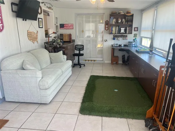 $2,500 | 1 Caroll Circle, Englewood, FL 34223