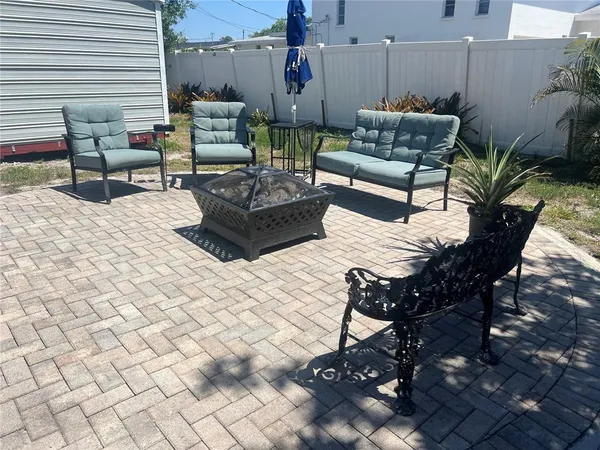 $2,500 | 1 Caroll Circle, Englewood, FL 34223