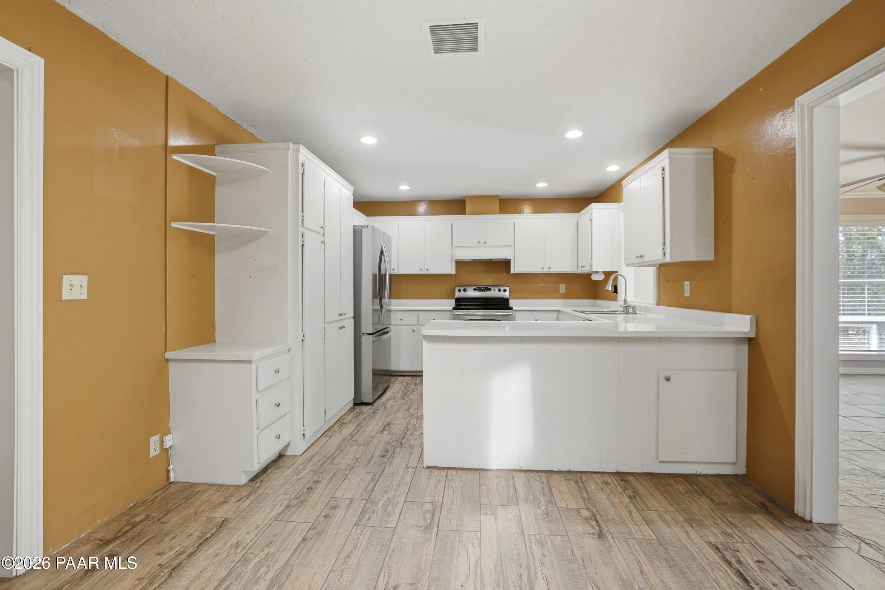 1690 West Oneal Road Prescott, AZ 86305 - Photo 17 of 61 Kitchen