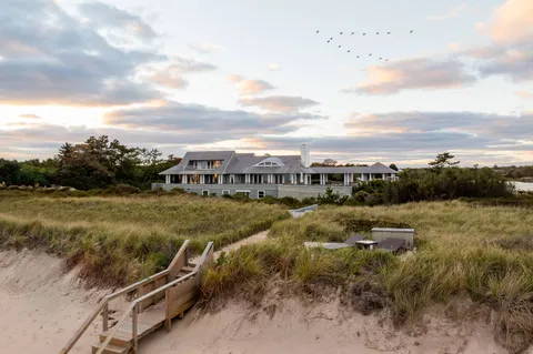 $44,500,000 | 137 Murray Lane, Southampton, NY 11968