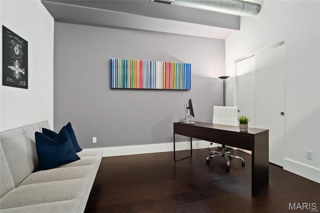 6340 Clayton Road, Unit 103 St. Louis, MO 63117 - Photo 19 of 28