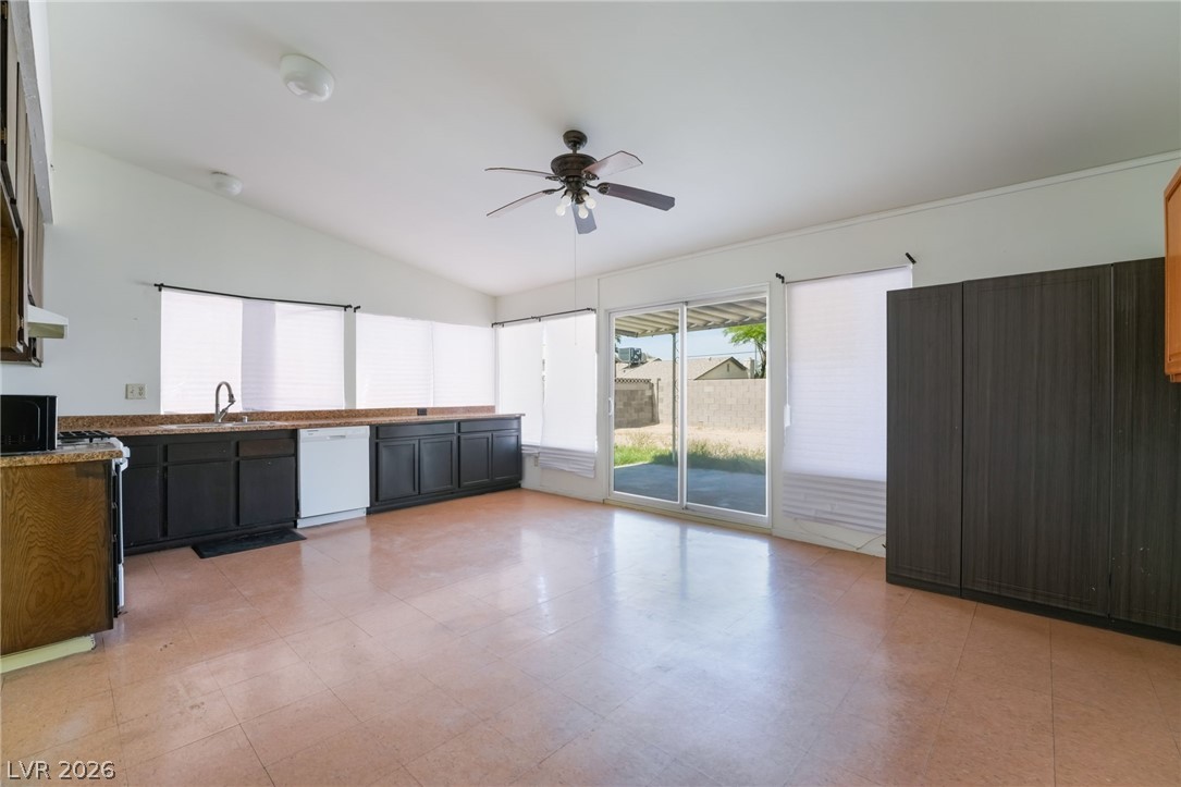 2102 East Russell Road Las Vegas, NV 89119 - Photo 8 of 35