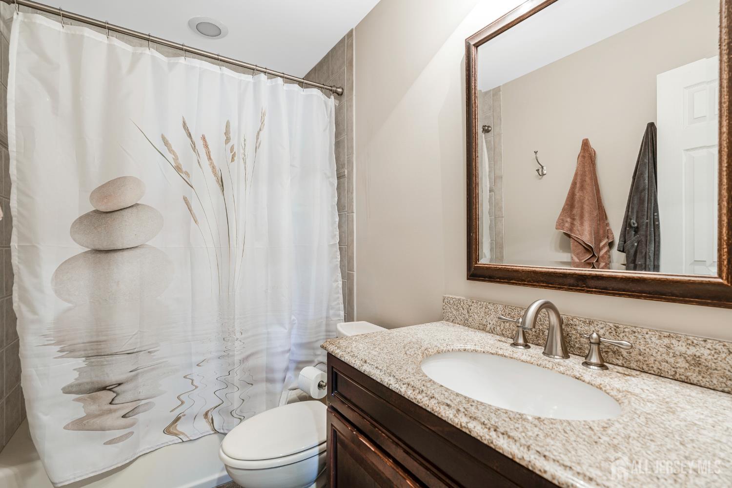 420 Decatur Avenue Middlesex, NJ 08846 - Photo 10 of 26