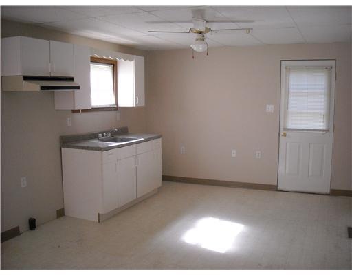 281 Oak Road Gibsonia, PA 15044 - Photo 4 of 9 Kitchen. The eat-in kitchen. Roomy enough for a table, island or free-standing pantry.