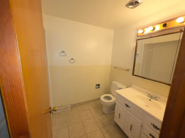 $104,999 | 934 East 84th Place, Unit B, Chicago, IL 60619