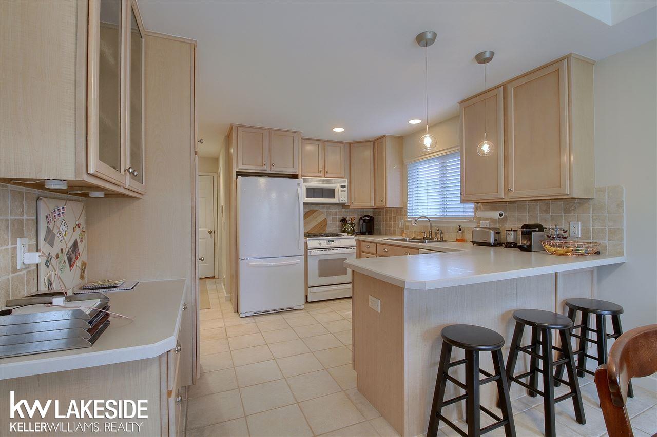49212 Monte Road New Baltimore, MI 48047 - Photo 7 of 31 31380624-6.JPG