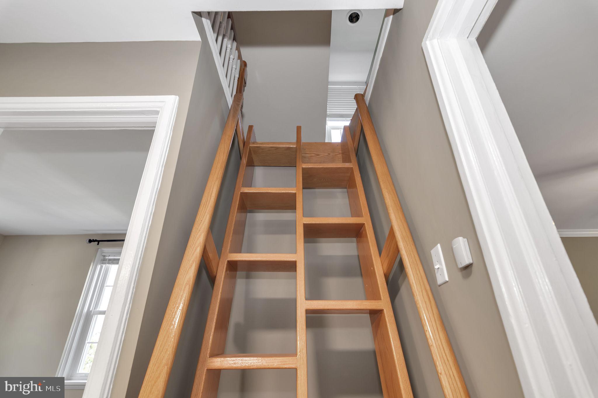 4237 32nd Road South Arlington, VA 22206 - Photo 38 of 49 a view of entryway