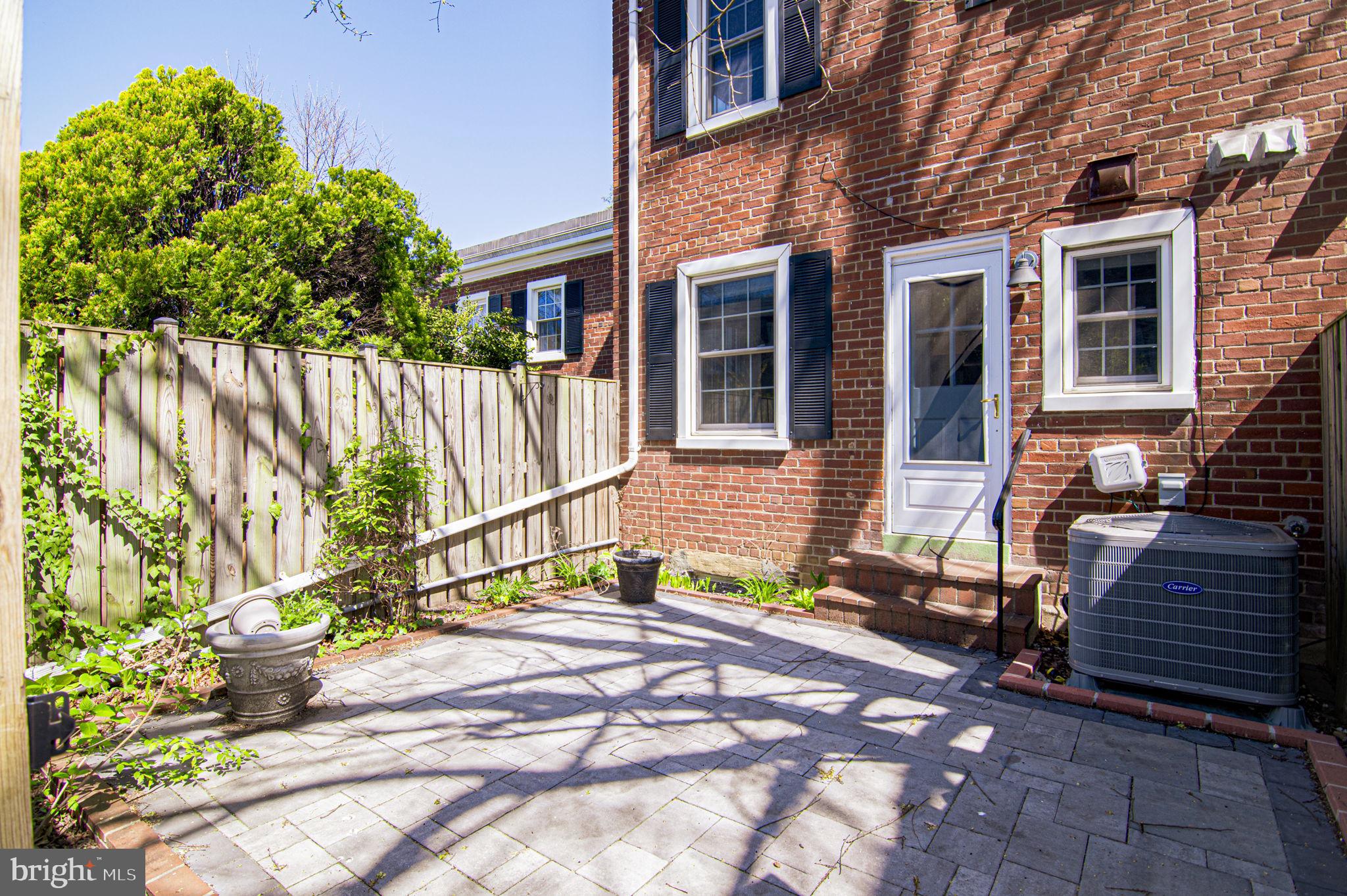 4237 32nd Road South Arlington, VA 22206 - Photo 4 of 49 a view of a house with a small yard