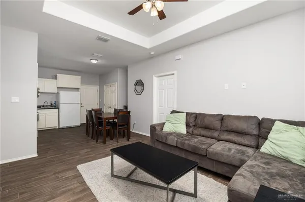 $1,100 | 909 North Maryland Street, Unit A, Alton, TX 78573
