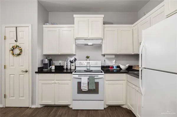 $1,100 | 909 North Maryland Street, Unit A, Alton, TX 78573