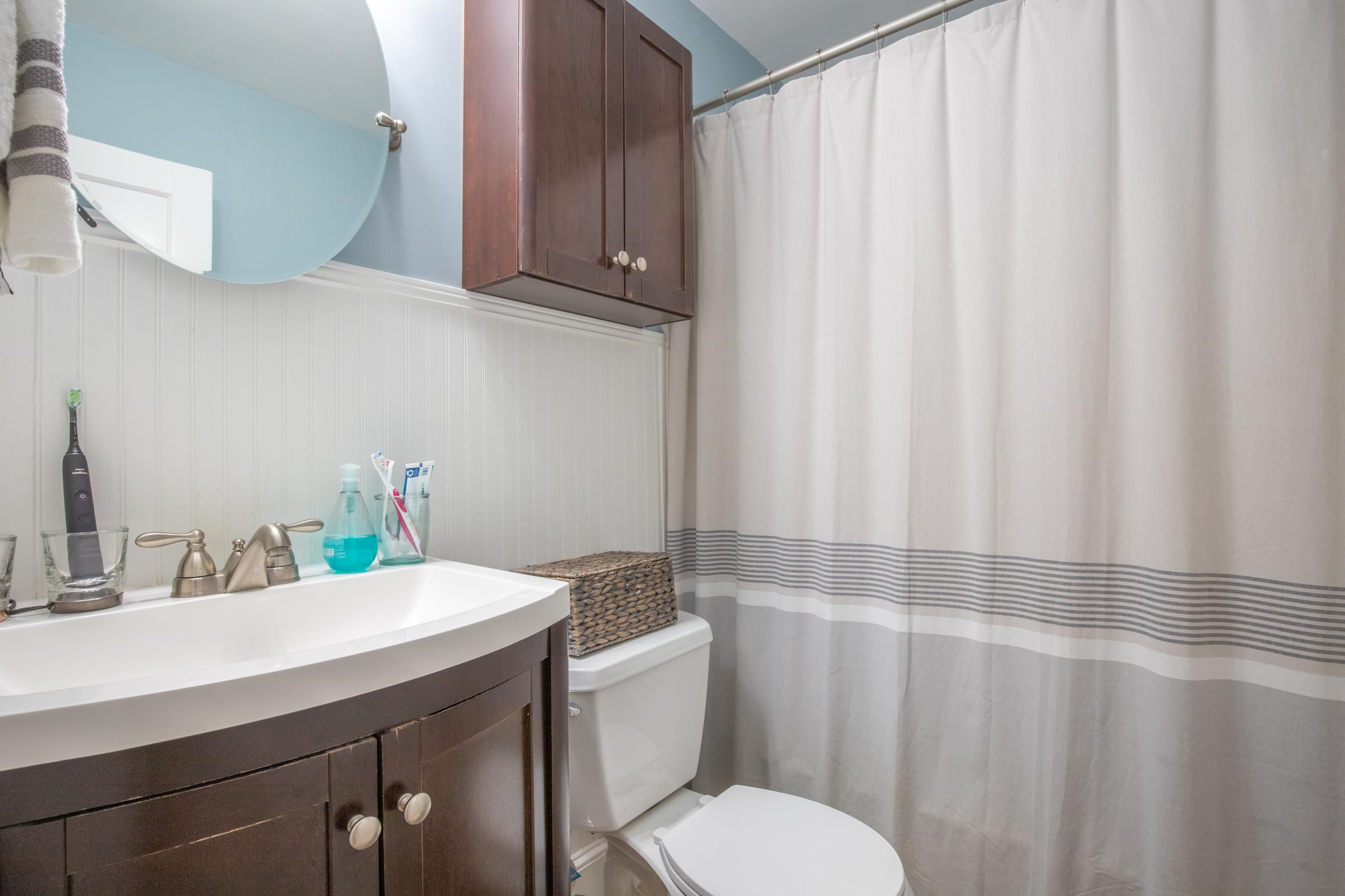 2711 Gordon Street Raleigh, NC 27608 - Photo 23 of 36 Photo 23