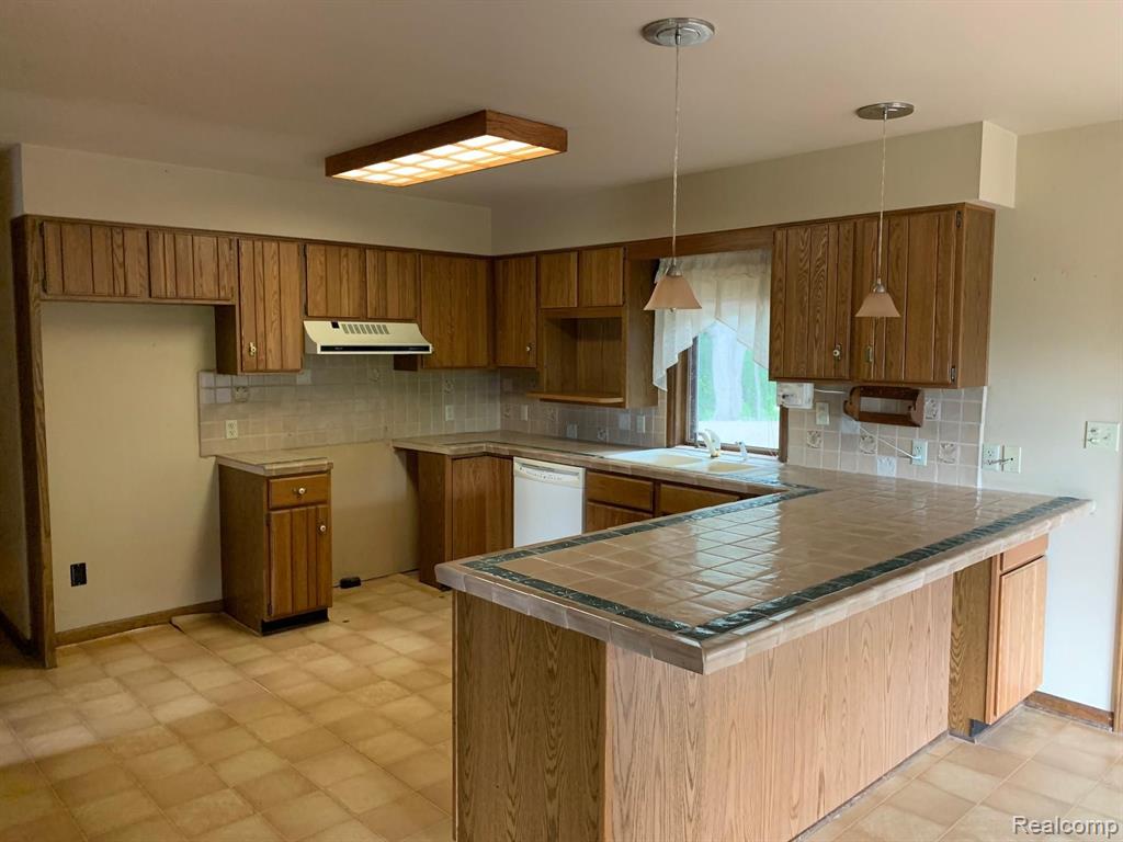 1395 Hadley Road Lapeer, MI 48446 - Photo 15 of 45