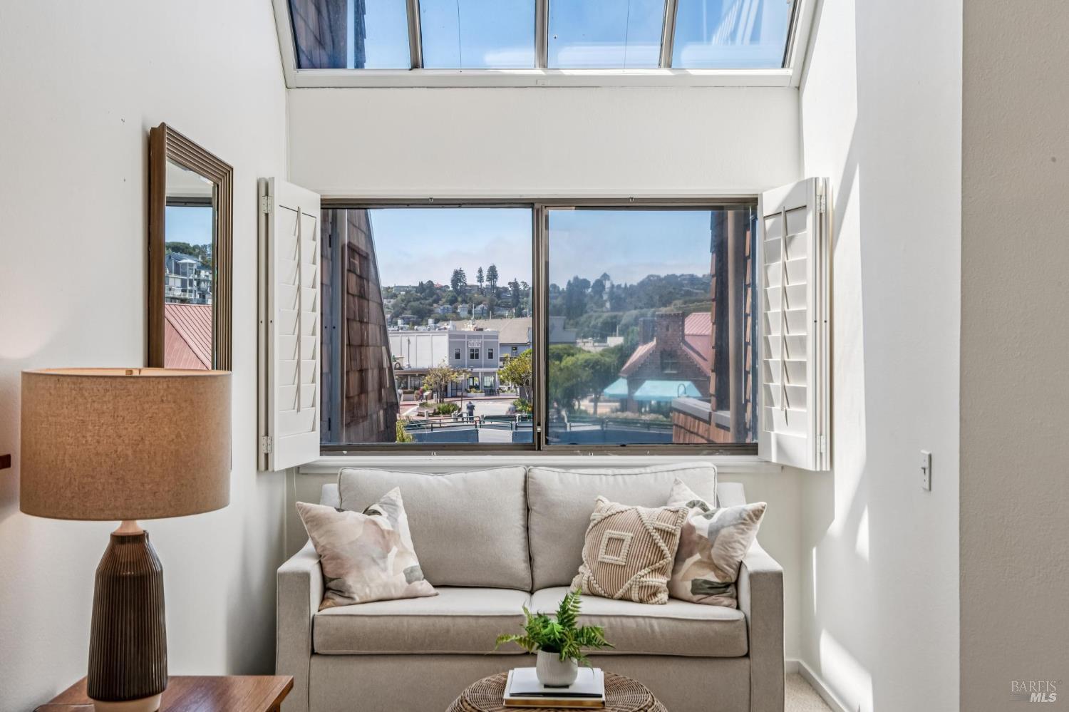 52 Lagoon Vista Road Tiburon, CA 94920 - Photo 15 of 36 Gallery Image 15