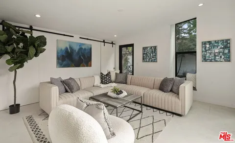 $3,249,000 | 3401 Keeshen Drive, Los Angeles, CA 90066