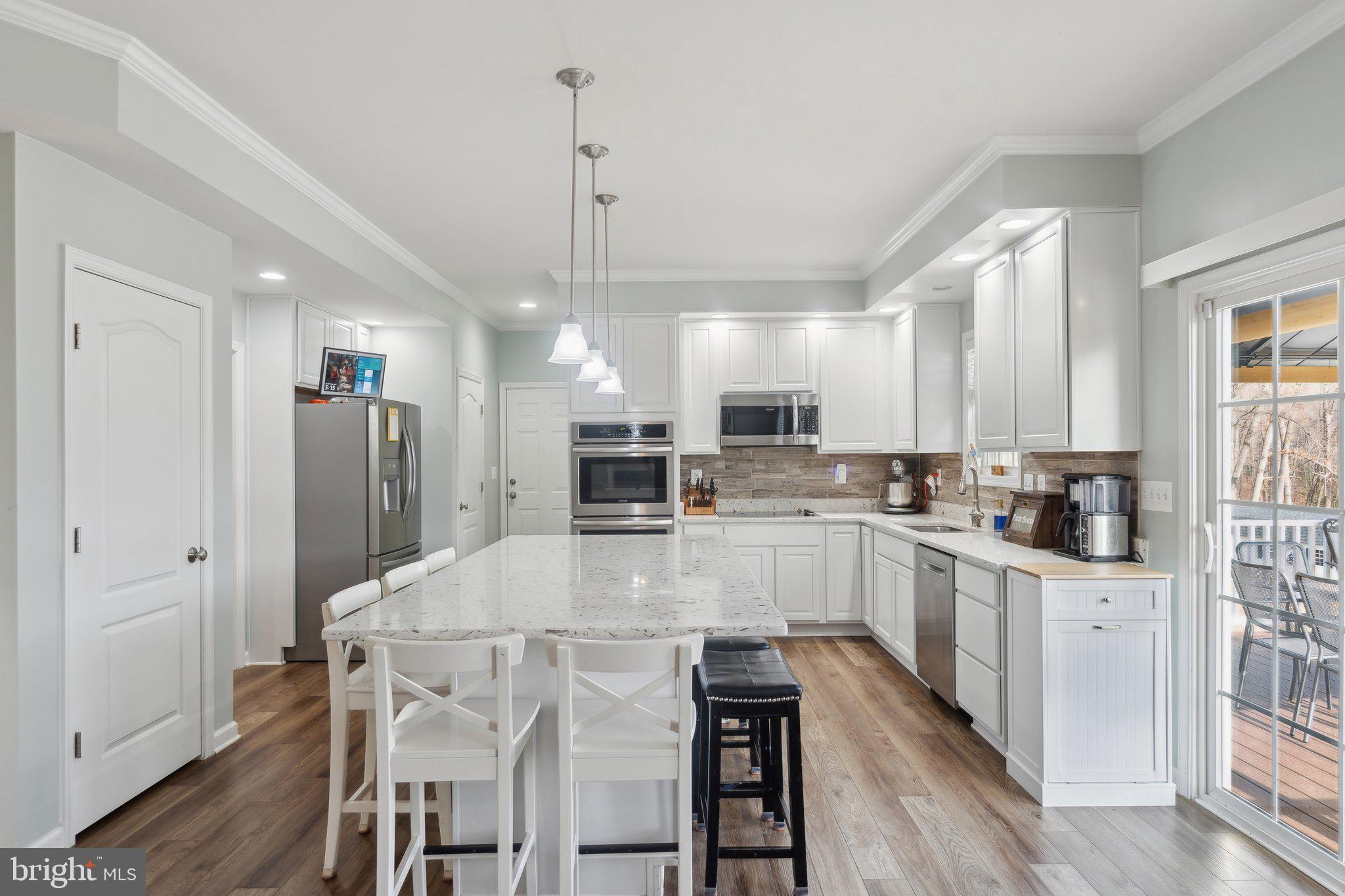 6611 Partlow Road Spotsylvania, VA 22551 - Photo 8 of 38 WOW! Just look at this Kitchen!