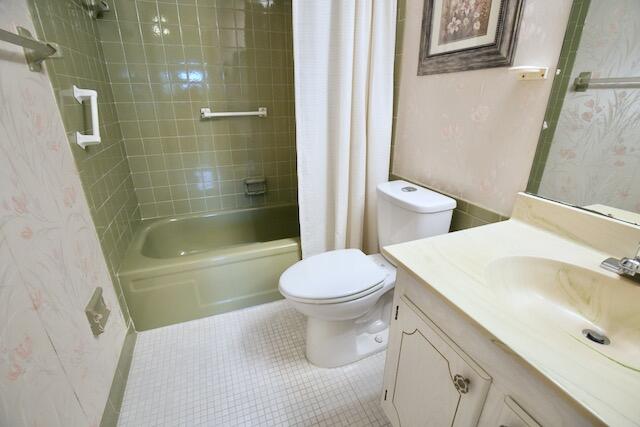 50 Southwest 3rd Avenue, Unit 3110 Boca Raton, FL 33432 - Photo 6 of 8 Guest Bath