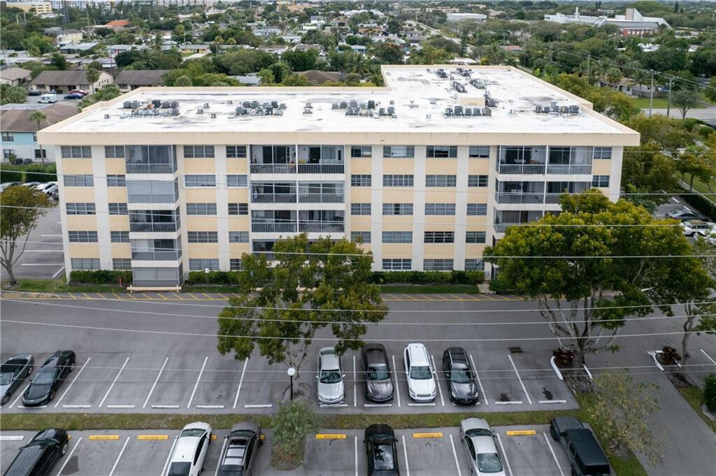 50 Southwest 3rd Avenue, Unit 3110 Boca Raton, FL 33432 - Photo 8 of 8 Exterior
