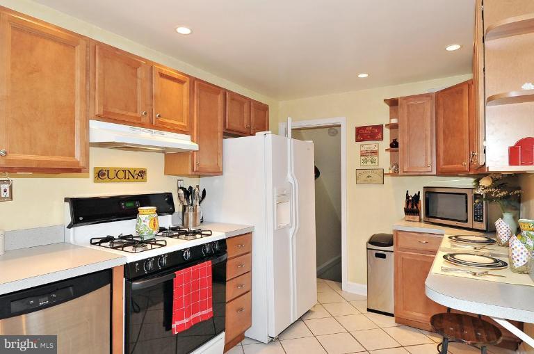 8530 Pleasant Plains Road Towson, MD 21286 - Photo 7 of 22 Kitchen