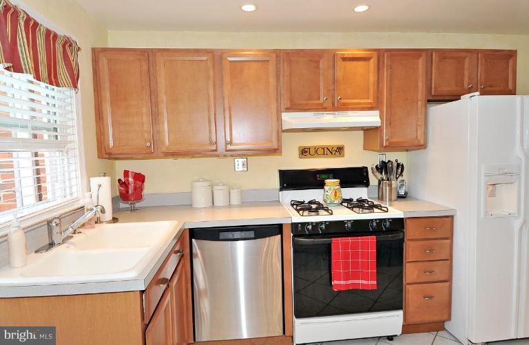 8530 Pleasant Plains Road Towson, MD 21286 - Photo 8 of 22 Kitchen #2
