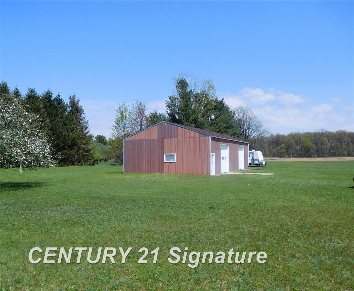 635 South Brennan Road Hemlock, MI 48626 - Photo 8 of 11