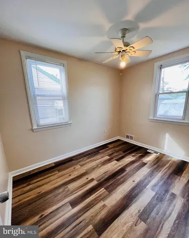 $2,650 | 1007 Green Lane, Levittown, PA 19057