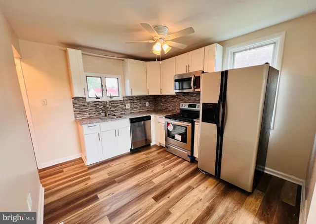 $2,650 | 1007 Green Lane, Levittown, PA 19057