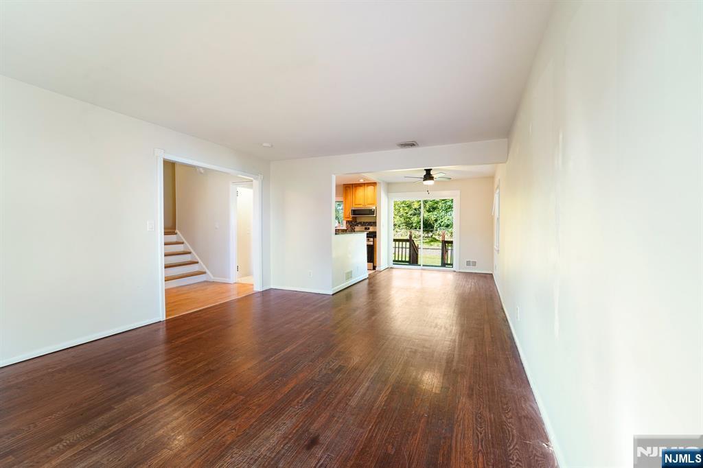 158 Morningside Road Paramus, NJ 07652 - Photo 6 of 31