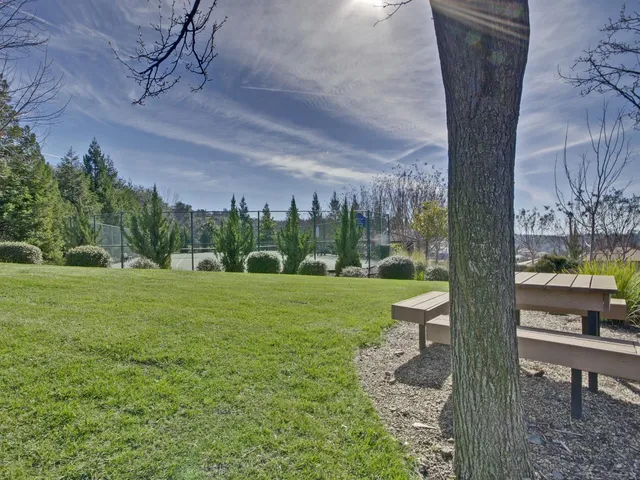 $1,050,000 | 634 Lakecrest Drive, El Dorado Hills, CA 95762